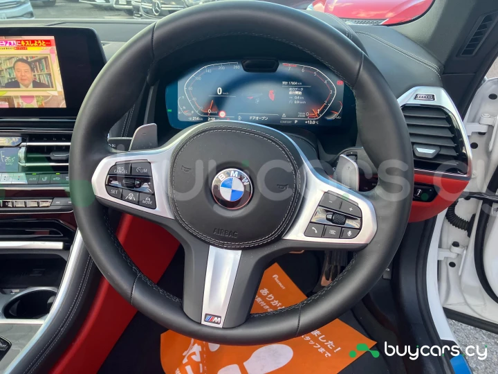 BMW 8 series Белый