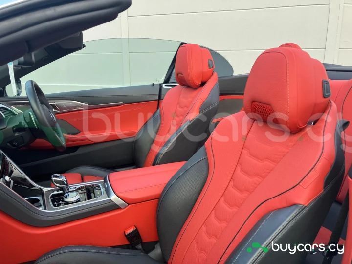 BMW 8 series Белый