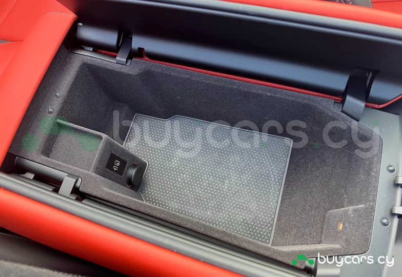 BMW 8 series Белый