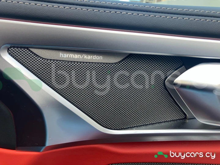 BMW 8 series Белый