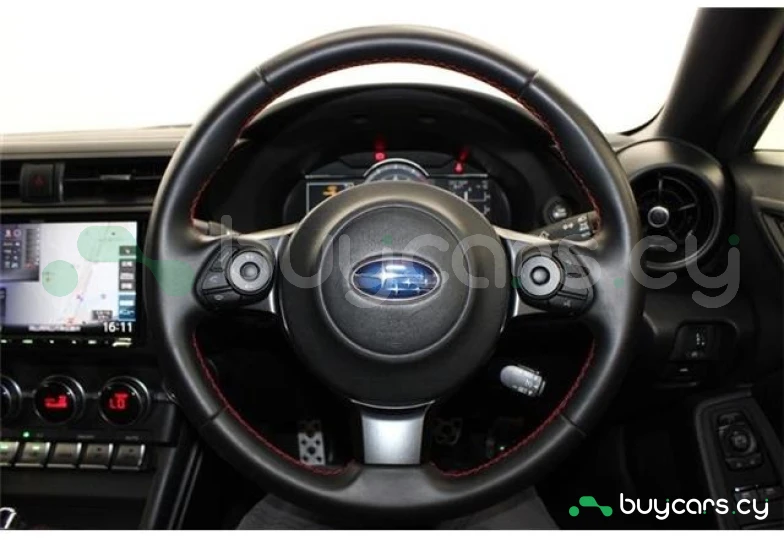 Subaru BRZ Белый