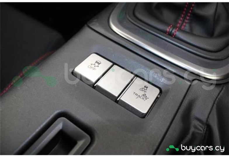 Subaru BRZ Белый