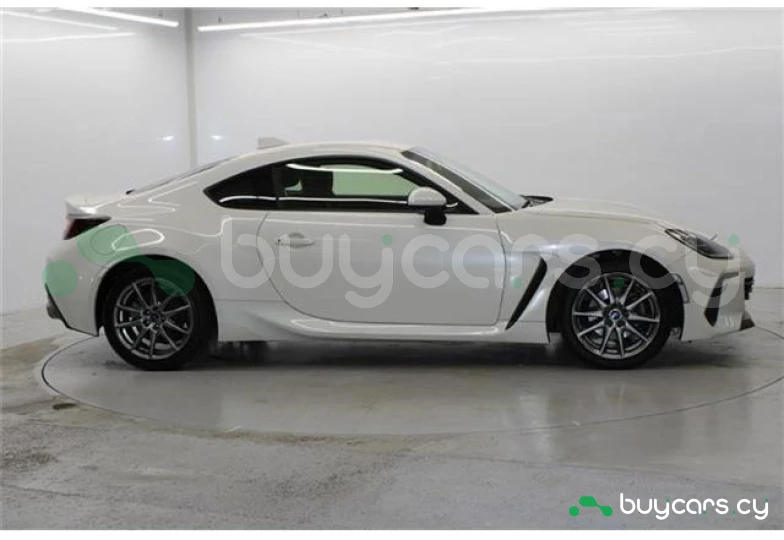 Subaru BRZ Белый