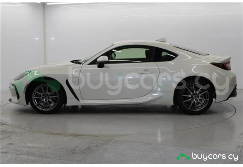 Subaru BRZ Белый