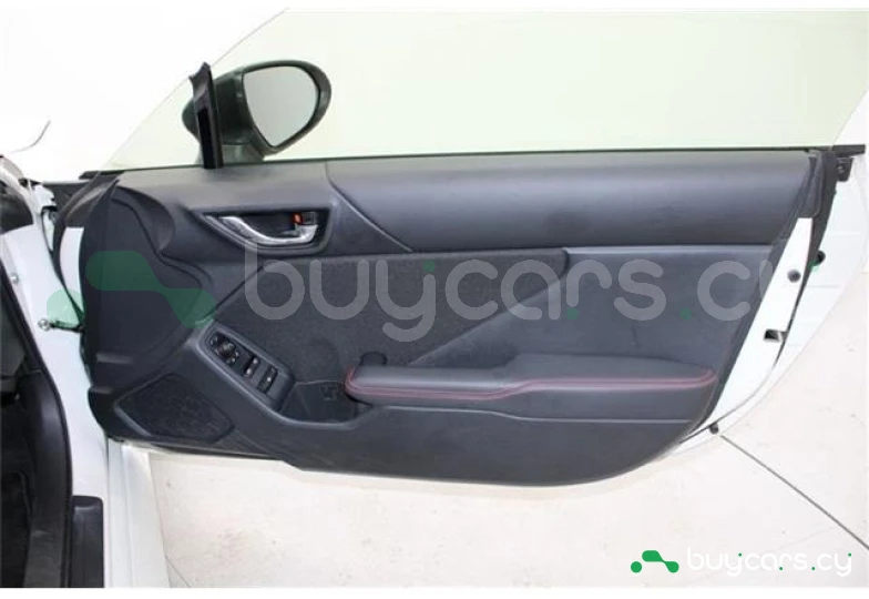 Subaru BRZ Белый