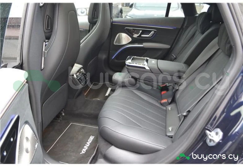 Mercedes EQS Синий