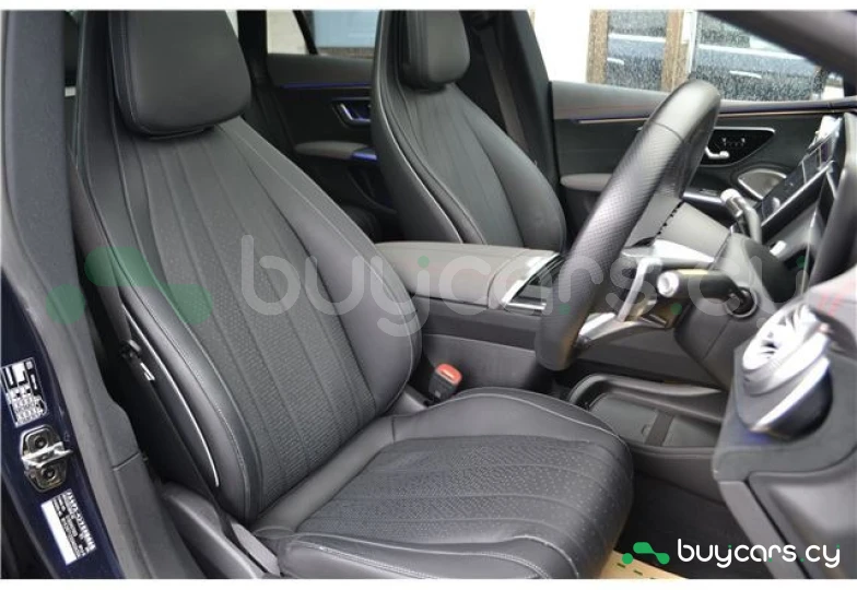 Mercedes EQS Синий