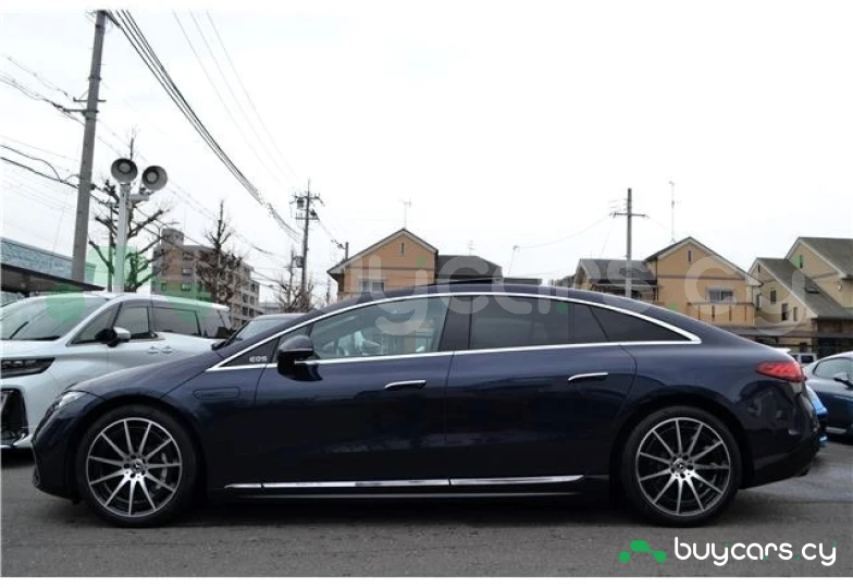 Mercedes EQS Синий