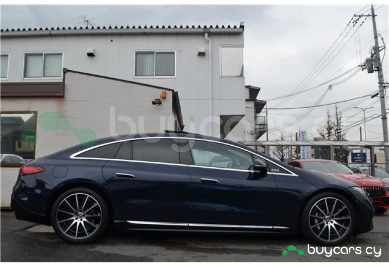 Mercedes EQS Синий