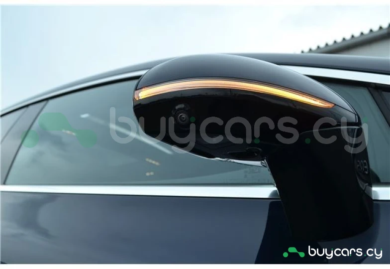 Mercedes EQS Синий