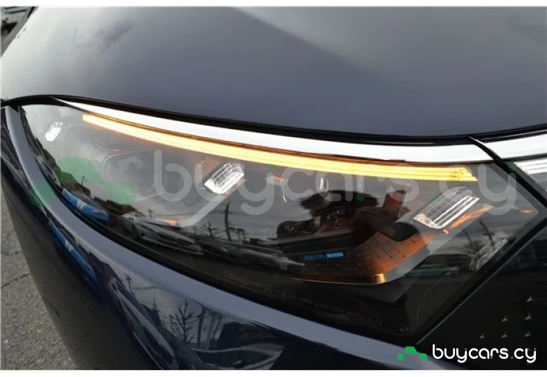 Mercedes EQS Синий