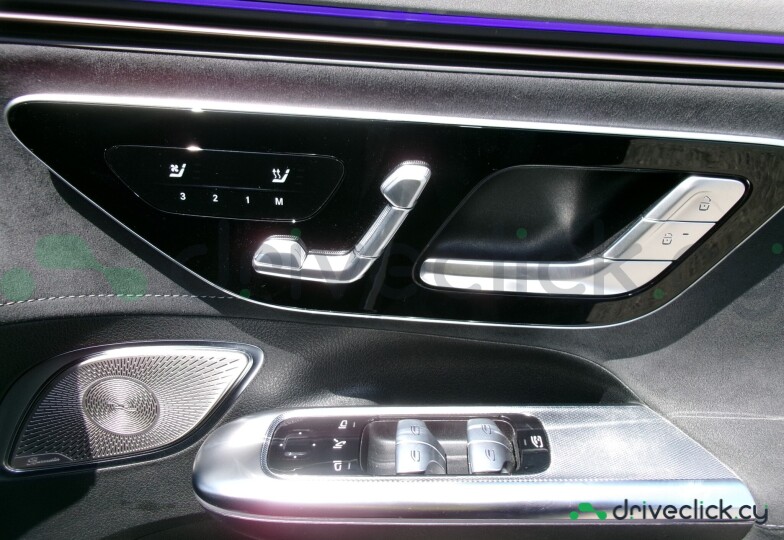 Mercedes EQE Черный