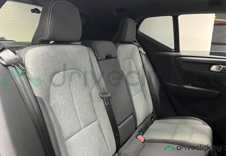 Volvo XC40 Red