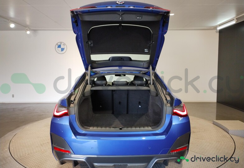 BMW i4 Blue