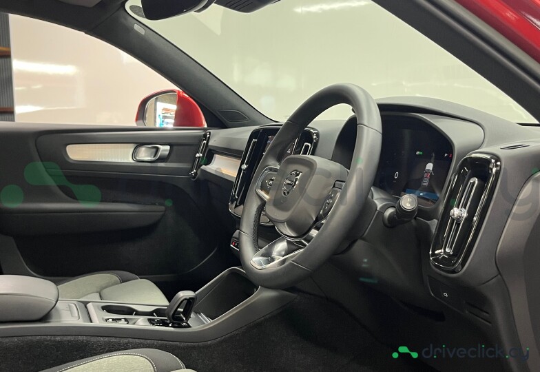 Volvo XC40 Red