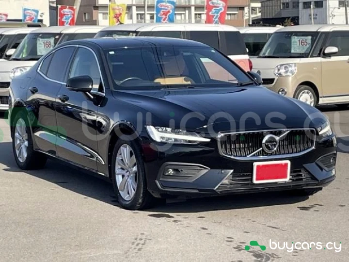 Volvo T4 Black