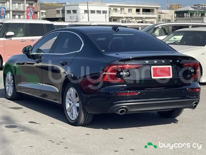 Volvo T4 Black