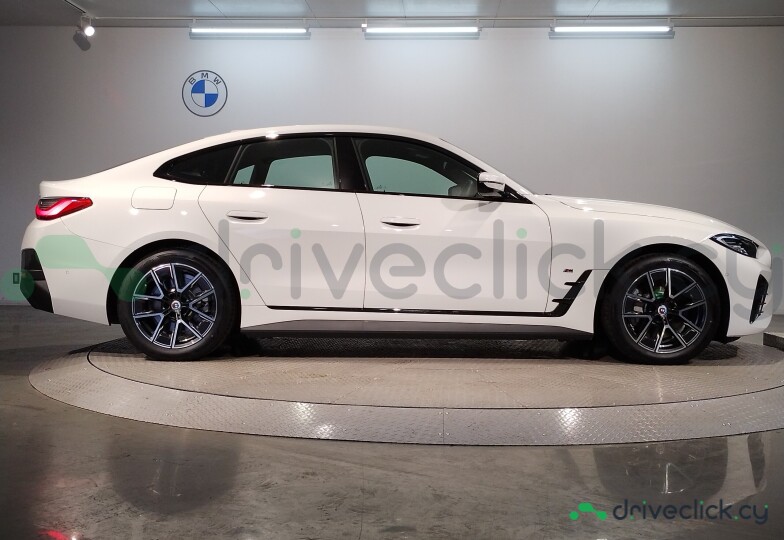 BMW i4 White