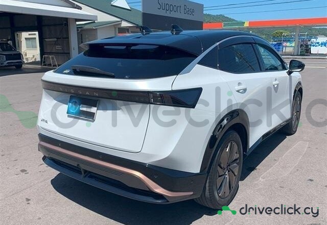 Nissan Ariya Белый