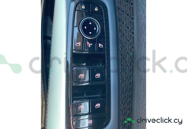 Nissan Ariya Белый