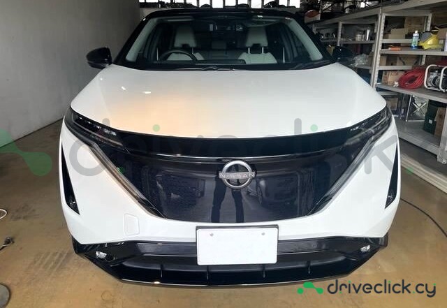 Nissan Ariya Белый