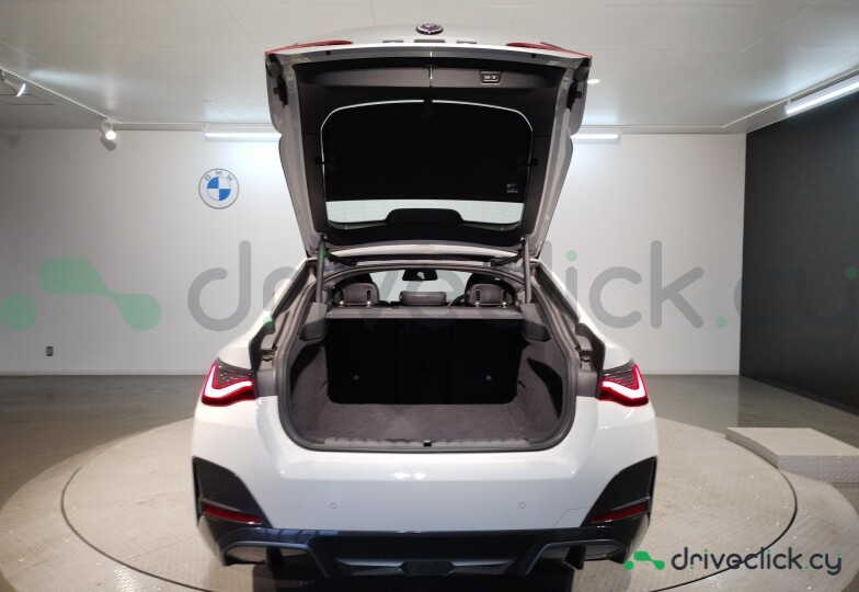 BMW i4 White