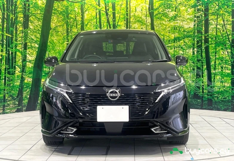 Nissan Aura Black