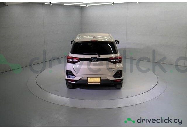 Daihatsu Rocky Бежевый