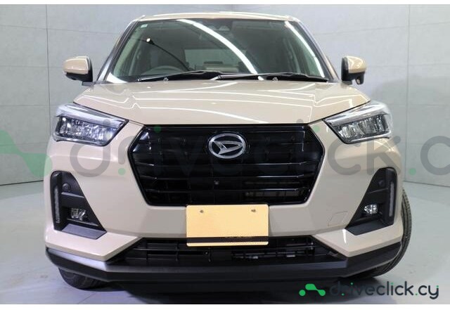 Daihatsu Rocky Бежевый