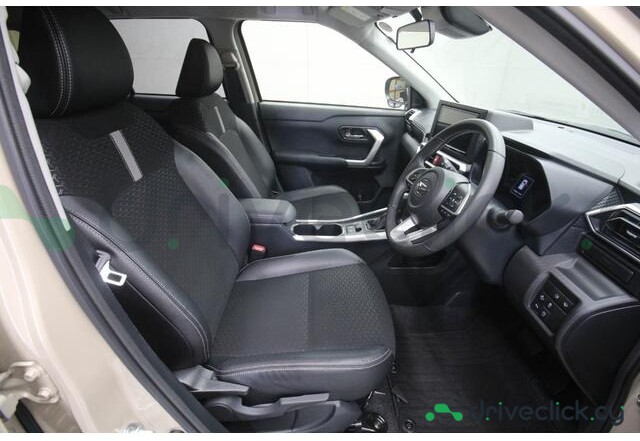 Daihatsu Rocky Бежевый