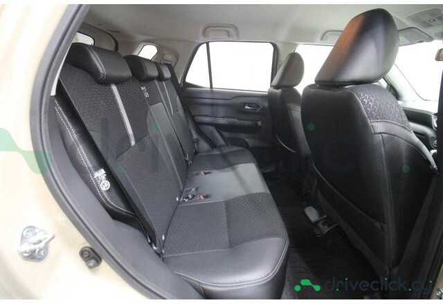 Daihatsu Rocky Бежевый
