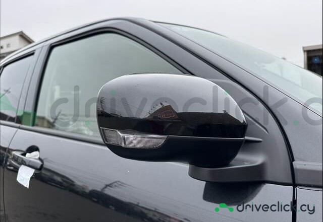 Daihatsu Rocky Black