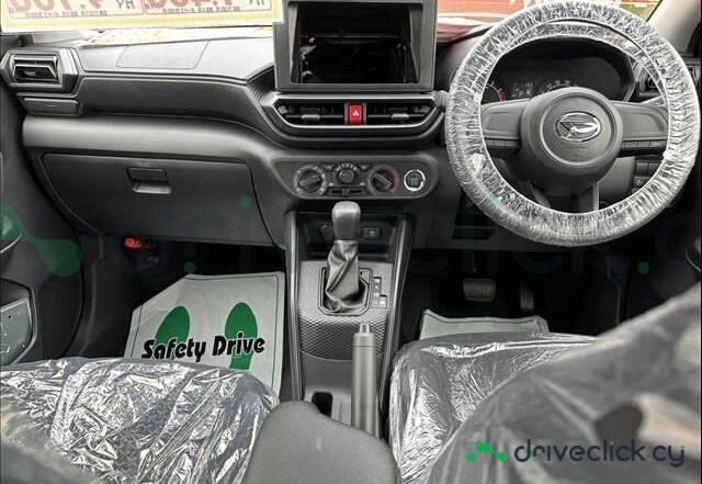Daihatsu Rocky Black