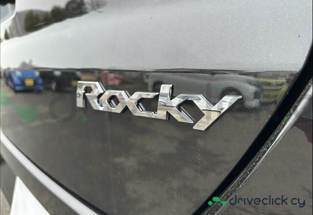 Daihatsu Rocky Black