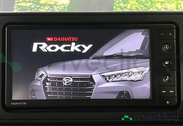 Daihatsu Rocky White