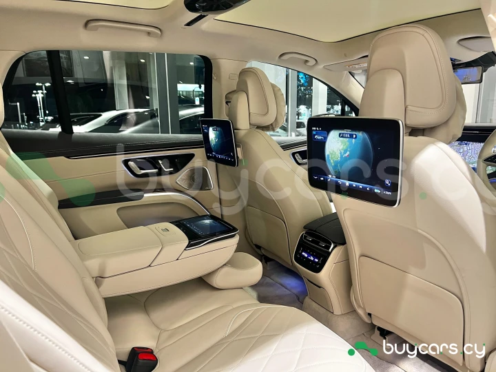 Mercedes EQS SUV Серый