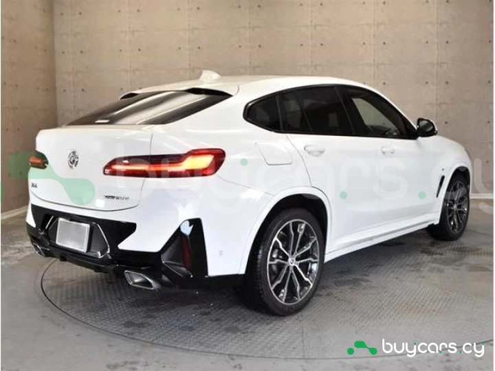 BMW X4 White