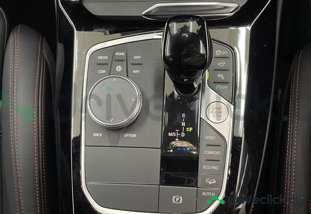 BMW X4 White