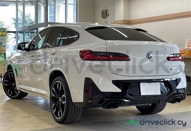 BMW X4 White
