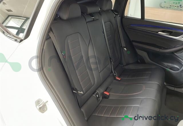 BMW X4 White