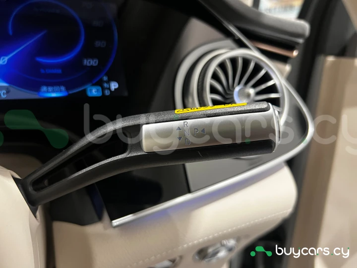 Mercedes EQS SUV Серый