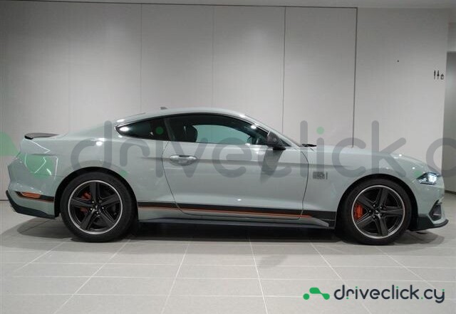 Ford Mustang Grey