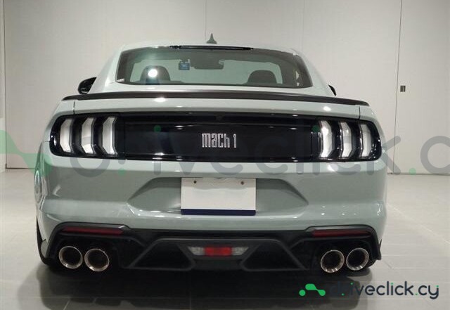 Ford Mustang Grey