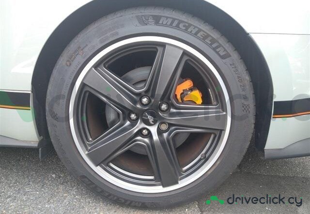 Ford Mustang Grey
