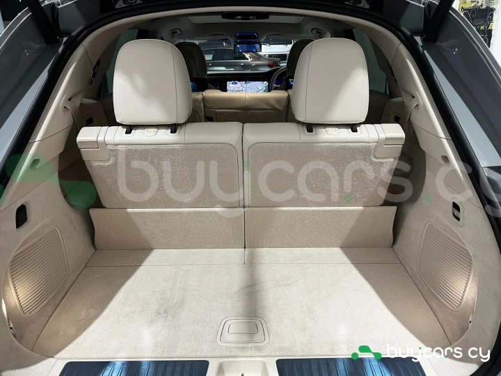 Mercedes EQS SUV Серый