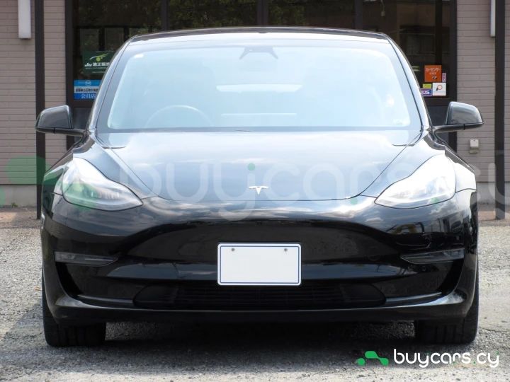Tesla Model 3 Черный