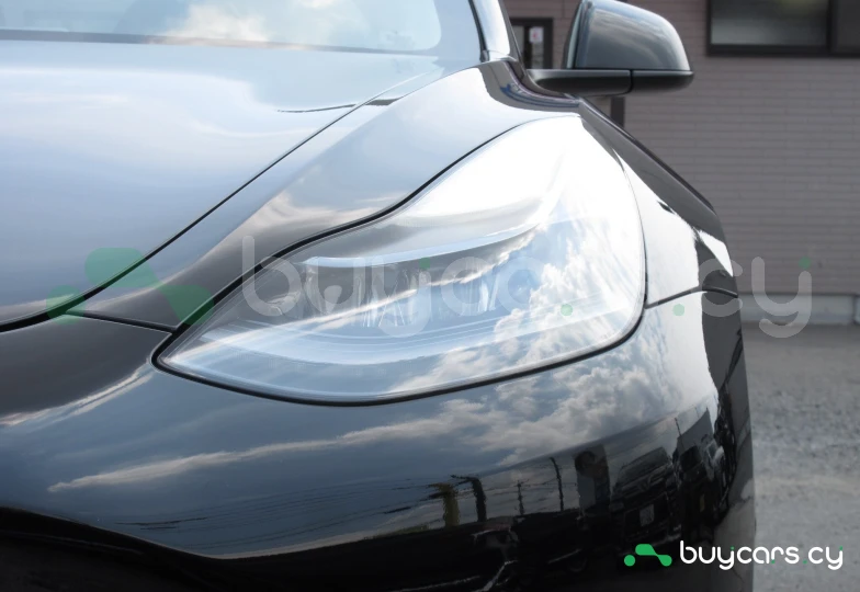 Tesla Model 3 Черный