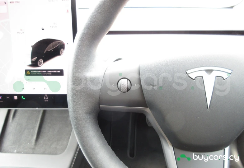 Tesla Model 3 Черный