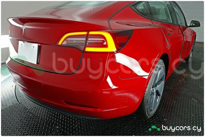 Tesla Model 3 Red