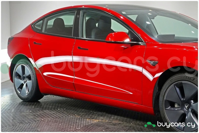 Tesla Model 3 Red